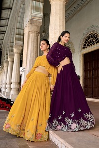 Georgette lehenga choli คอลเลกชันชุด Co-Ord แบบดั้งเดิมที่มีเลื่อมและงานปักด้าย - Product Image 2