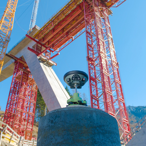 Leica Viva GS16 Leica Captivate Field Software Measuring Viewing Sharing Data GNSS <b>Total</b> <b>Station</b> Level Instruments - Product Image 5