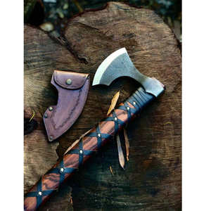 Hacha Tomahawk Artesanal de Acero con Alto Contenido de Carbono, Mango de Madera de Palisandro, Funda de Cuero, Personalizada, 1.5 kg, Multiusos para Camping - Product Image 5