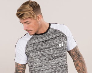 T-shirt décontracté d'été 2023 avec motif imprimé à ourlet incurvé en gros en plusieurs couleurs fabriqué au Pakistan - Product Image 6