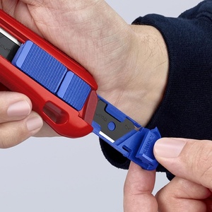 Couteau utilitaire en magnésium KNIPEX CutiX avec une lame de 18 mm de largeur et une longueur de 165 mm - Product Image 6