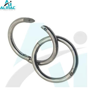 ALMAC Anneau nasal de taureau en acier inoxydable à haute résistance Construction incassable pour manipulateurs de bétail professionnels CE ISO - Product Image 3