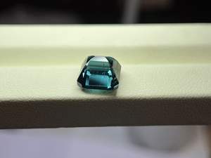 Pierre précieuse octogonale facettée en indigolite naturelle pour la fabrication de bijoux, origine NA - Product Image 2