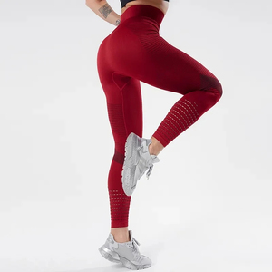 Vente en gros de vêtements de sport avec logo personnalisé leggings de yoga push-up sans couture taille haute respirants pour femmes - Product Image 2