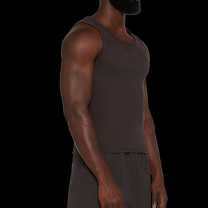 Venta al por mayor personalizado transpirable básico Slit Bottom Singlets entrenamiento deportes camiseta sin mangas para los hombres - Product Image 2