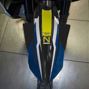 Adesivo di protezione parafango di alta qualità compatibile con Husqvarna Norden 901 2023 parafanghi moto - Product Image 2
