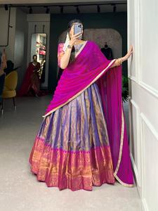 ผ้าไหม Kanjivaram แบบดั้งเดิมที่สมบูรณ์แบบพร้อม Georgette dupatta และโชลีเลียงก้าเย็บสําหรับการขายออนไลน์ - Product Image 2