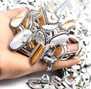 Bague de créateur faite à la main en plaqué argent avec mélange de jaspe ovale Autres pierres précieuses Lot Design pour femmes filles pour mariage ou fiançailles - Product Image 2