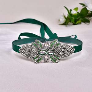 Cinturón de Novia Ajustable con Pedrería Esmeralda Bridella BS152KL1, Disponible para Bailes de Graduación y Eventos Formales - Product Image 2