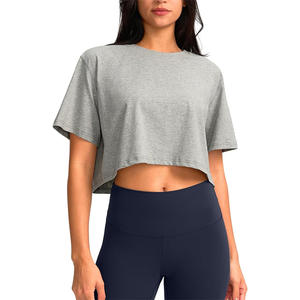 Top de yoga personalizado para mujer, tela transpirable recortada disponible con logotipo de marca de impresión de etiquetas y opciones de diseño de tela - Product Image 1