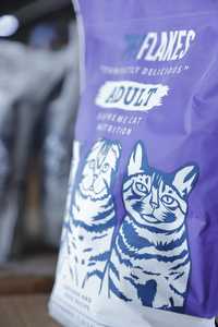 PetFlakes 1,5Kg Organic High-Protein Adult Cat Premium Chicken Pet Treat - Product Image 3