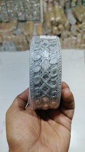 ผ้าลูกไม้ปักลายสำหรับงานกระจกสีเทาทำจากเหล็กความกว้าง2นิ้วสำหรับขายต่อ - Product Image 3