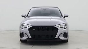 Audi A3 Premium 2023 d'occasion en excellent état, boîte automatique, moteur turbo, pneus R18, sièges en cuir, régulateur de vitesse adaptatif, conduite à gauche - Product Image 4