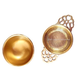 Passoire à thé élégante en métal en laiton avec bol infuseur à thé à feuilles perdues fini argent outils de thé et de café pour la maison et le bureau - Product Image 5
