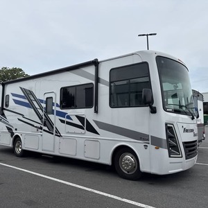 Autocaravana Usada en Excelentes Condiciones, Modelo 2025, T ho r Freeedom Traveler A32 Clase A, Motor a Gasolina - Product Image 1