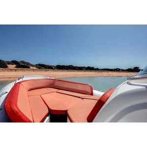 Bateau pneumatique Zodiac Medline 9, dimensions 8,90 x 3,06 m, moteur CV 425 - Product Image 3