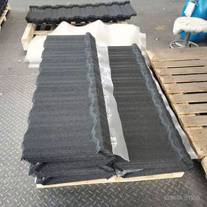 Tuiles de <span class=keywords><strong>toiture</strong></span> à bords biseautés certifiées CE, tôles de <span class=keywords><strong>toiture</strong></span> en métal revêtues de pierre classiques, bardeaux en acier <span class=keywords><strong>zinc</strong></span>-aluminium pour maison européenne - Product Image 4