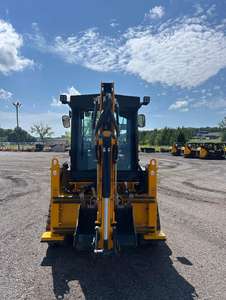 Mini Cargadora 1CXT JCB de 50HP para Construcción y Trabajo Agrícola - Product Image 4