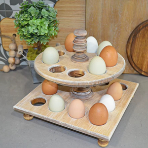 Estante de huevos de madera con acabado natural para huevos frescos de granja, perfecto para exhibir productos orgánicos en la encimera de la cocina - Product Image 1