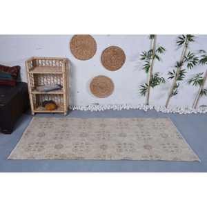 Tapis en laine à fleurs beige vintage de 3.1x6.5 pieds, motif patchwork fait main pour entrée, salon ou chambre à coucher avec support en latex - Product Image 1