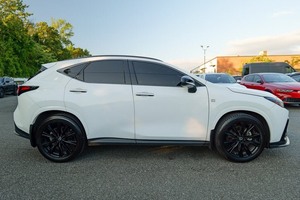 2024 L-e-x-u-s N X 350 F SPORT Handling AWD bajo kilometraje y precio asequible en stock listo para su envío - Product Image 2