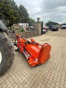 KUHN Priday 2.8m PTO Flail Mower | Hydraulic Side Shift | Rear Roller | 3-Point Linkage | IoT Remote <b>Monitoring</b> | Motor Bearing - Product Image 6