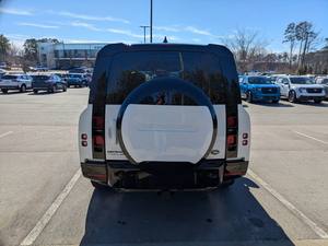 SHARP 2024 LA-ND RO-VER DE-FE-ND-ER 130 X-DYNAMIC SE, Motor V6, Transmisión Automática, Asientos de Cuero - Product Image 6