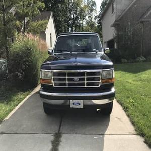 FORD BRONCO XLT USADO DE 1993 CON VOLANTE A LA IZQUIERDA/DERECHA - Product Image 1