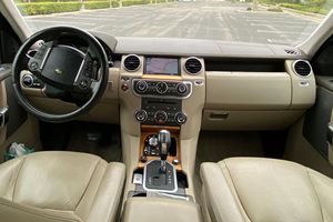 Land Rover Discovery LR4 2010 Propre, Conduite à Gauche - Product Image 3