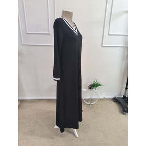 Robe longue en viscose à deux fils pour femme, à manches longues, col en V et poches, 38549 - Noir - Product Image 5