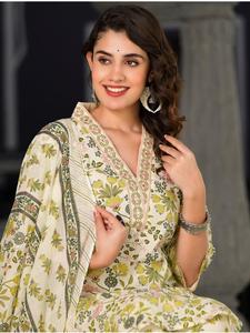 Indian Fashion Casual Wear Launching <strong>New</strong> <strong>Designer</strong> Cotton Digital Floral Print Top Multi Color With V- <strong>Neck</strong> and Pant and Dupatta