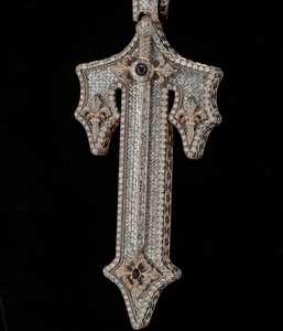 Pendentif personnalisé en forme d'épée de la Reine, pendentif en moissanite VVS, pendentif en forme de croix, passe le test du diamant, pendentif en argent massif, pendentif lourd, bijoux - Product Image 2