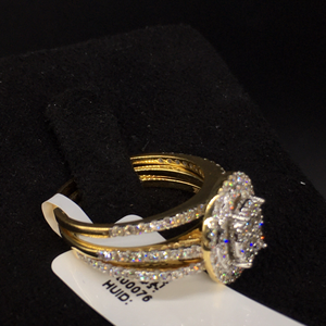 รอบสดใสเพชรธรรมชาติสไตล์ฮาโล่ 14 พันทองสีเหลืองชุดเจ้าสาวสําหรับแหวนแต่งงานของผู้หญิงโดยตรงจากผู้ผลิต - Product Image 2