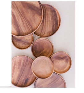 Plateau et ensemble d'assiettes ronds en bois naturel faits à la main – Plateau en bois d'acacia et de manguier de qualité supérieure pour la cuisine, la table à manger - Product Image 3