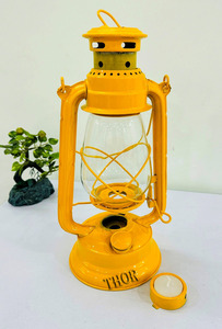 Linterna de vela Linterna colgante decorativa vintage Linterna de mesa de metal para el hogar Decoración al aire libre Candelabros con vidrio transparente - Product Image 6