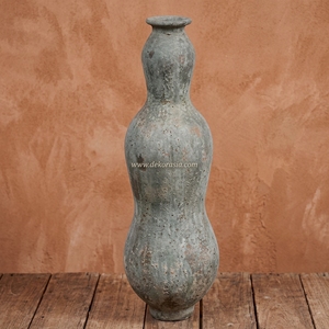 Conja Black Urne de sol en argile terracotta rustique, forme sablier, artisanale, grand vase décoratif en grès, vente en gros - Product Image 3