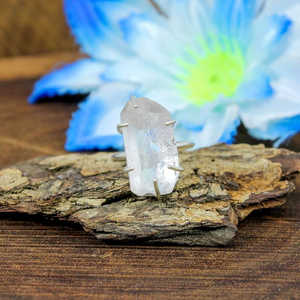 Anillo fino de platino certificado IGI para hombre con diseño de conjunto de puntas delicadas de ópalo de cuarzo de cristal de corte suave - Product Image 5