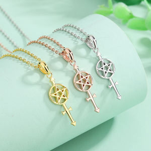 Collar con Colgante de Cruz de Estrella de Cinco Puntas en Plata de Ley 925, Estilo Hip Hop, Chapado en Oro, Diseño Original 2025 para Mujer - Product Image 6