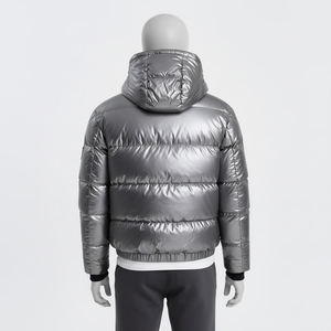 Veste matelassée personnalisée en argent brillant à capuche, isolée, pour l'hiver, chaude, rembourrée, fermeture éclair, légère, coupe-vent, devant droit - Product Image 4