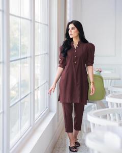 Qualité d'exportation indienne Style moderne de qualité supérieure Beaux vêtements ethniques Pantalon Kurta en coton flammé avec une couleur unie au taux de vente total - Product Image 3