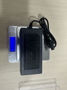 อะแดปเตอร์แปลงไฟ AC 100-240v เป็น DC 42V 2A พร้อมพอร์ตเอาต์พุตหลายช่องและปลั๊กสำหรับชาร์จแบตเตอรี่ไฟฟ้า - Product Image 6