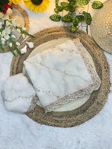 Sari luxueux et tendance, travail de perles originales, tissu en soie, longueur de 5,50 mètres, style traditionnel - Product Image 3