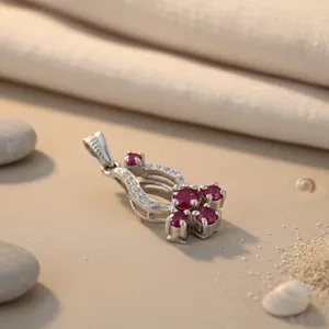 Pendentif Fleur en Argent 925 Plaqué Rhodium avec Rubis pour Femme, Sertissage Griffe, Charme Romantique pour Usage Quotidien - Product Image 3