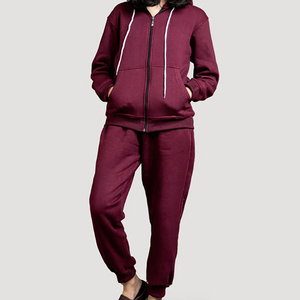 Ensemble de survêtement personnalisé OEM pour femmes vente en gros de vêtements de sport de haute qualité en coton mélangé coupe ajustée tenue de jogging pour l'entraînement - Product Image 1