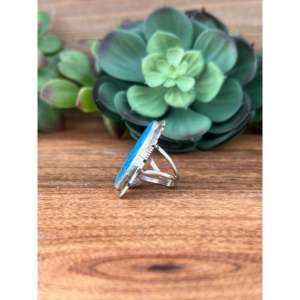 Anillo Steve Francisco Talla 6 con Ópalo Azul, Incrustaciones de Plata de Ley, Baño de Rodio, 8mm de Ancho, Joyería para Uso Diario con Zirconia como Piedra Principal - Product Image 3