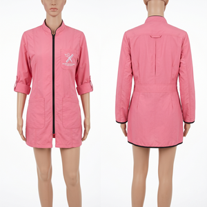 Chaqueta de Barbería para Mujer, 180 GSM, Polialgodón, Color Rosa Melocotón, Diseño con Panel de Malla y Bolsillos, Bordado Personalizado, Impresión con Transferencia de Calor, Logotipo - Product Image 4