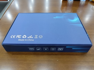 Monitor de soporte 2025 1920*1080 Reso 13,3 ''Monitor OEM ODM 400 Nits Monitor de alto brillo para educación empresarial uso doméstico - Product Image 4