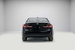 รถมือสองสภาพใหม่ ราคาคุ้มค่า ปี 2026 สีดำ Neutral Black TY - Camry GLE 2.5L FWD Luxury Sedan พร้อมส่ง - Product Image 6