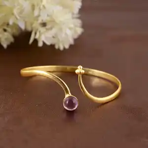 Bracelet long en améthyste violette plaqué or bijoux bracelet jonc de créateur en pierre précieuse bord zigzag violet bijoux
