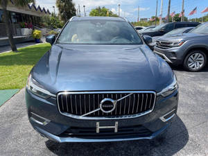 Vo-lvo XC60 2021 en parfait état - Product Image 5